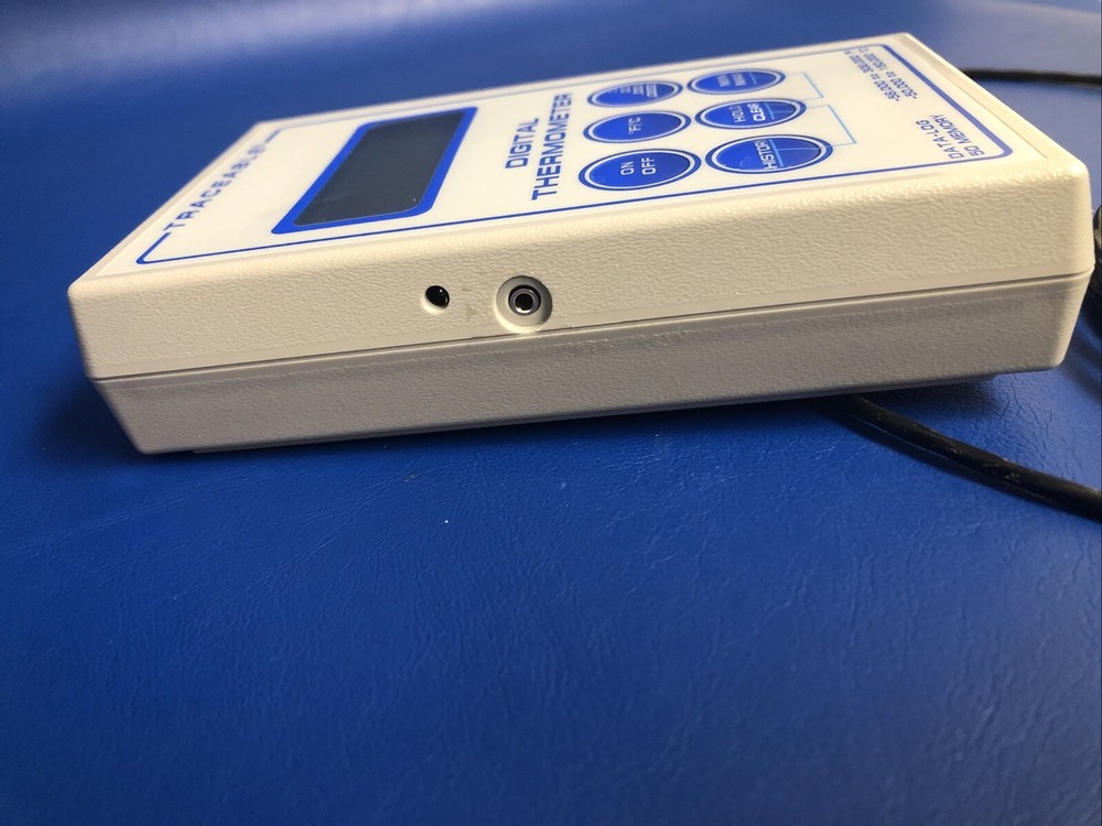 USED TRACEABLE DIGITAL THERMOMETER 4000 / 50 MEMORY