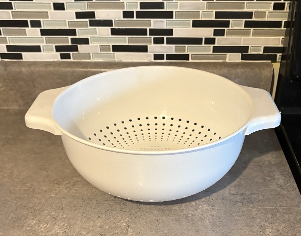 Plastic Colander Strainer White Large Size With Handles