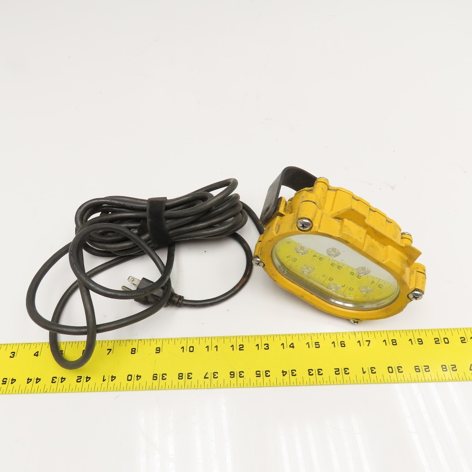 LumaPro 24K347A LED Dock Light 120V