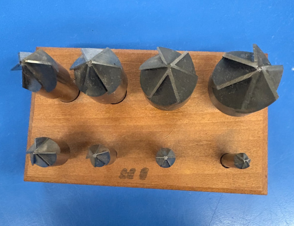 COUNTERSINK SET 1/4" - 1" 6FL 90° 8 PCS