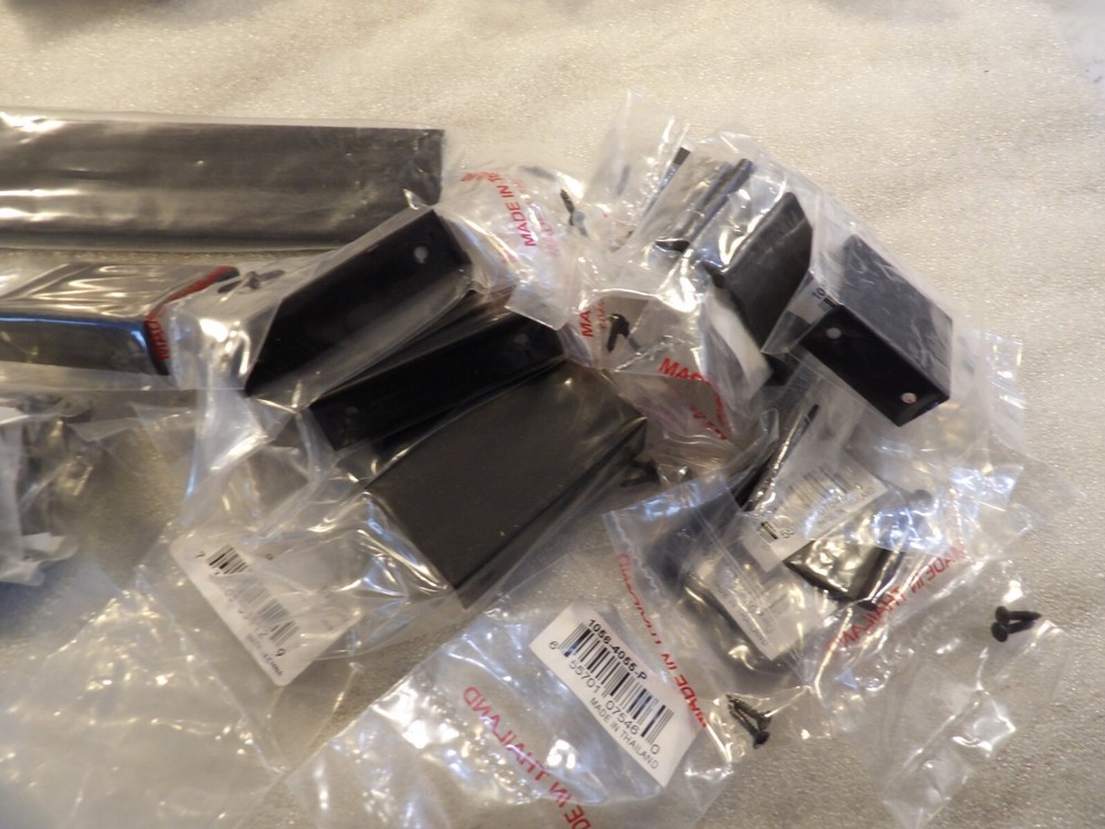 Lot with 29 Cabinet Pull Bar - mixed brands - #352