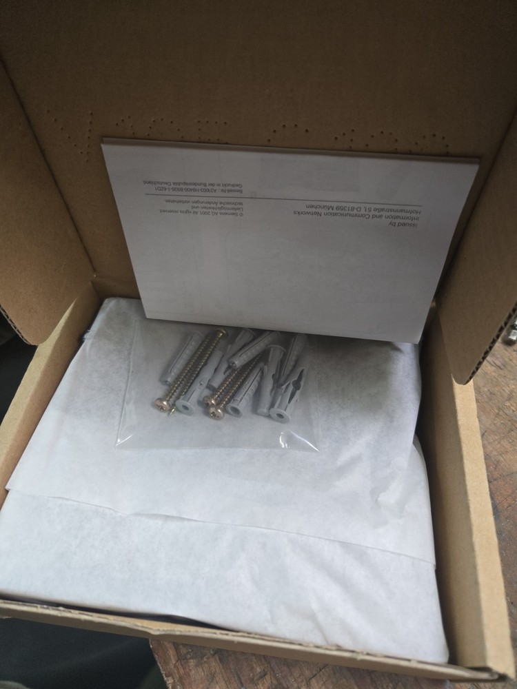 (NEW) SIEMENS 69932 OptiPoint 500 Basic, Standard, Advance Wallmount