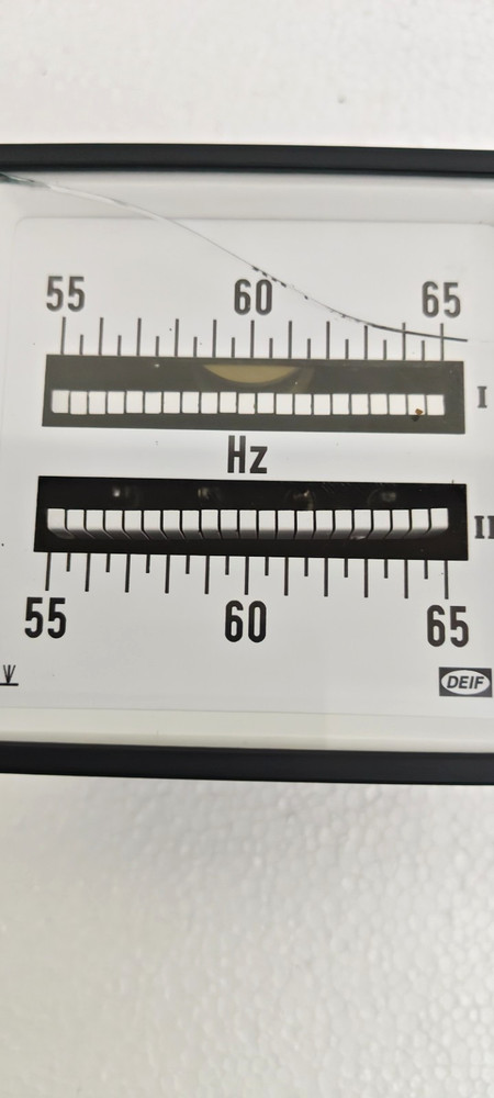 DEIF 2FTQ96 Double Frequency Meter 440V 55-65Hz Analog Panel Meter