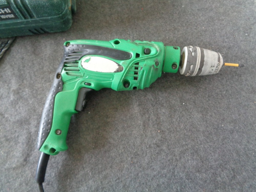 HITACHI Hammer Drill FDV16VB2 w/ Case & Bits