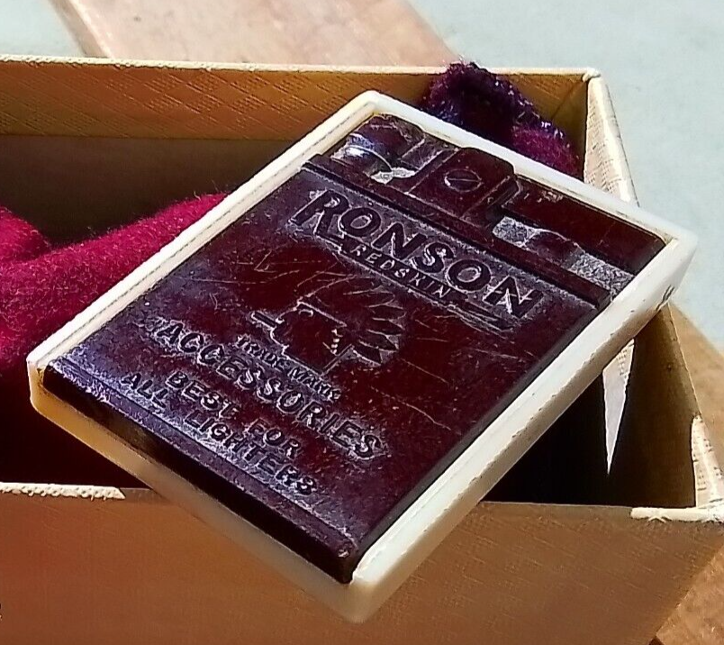 RONSON CROWN Table Lighter -Orig Box, Soft Pouch. Bakelite Accessory Box 1940-57
