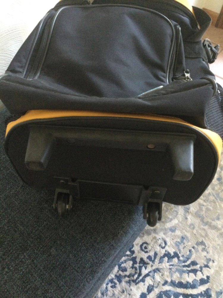 Ice Gear Large Soft Sided Cooler Wheeled with Extendable Handle