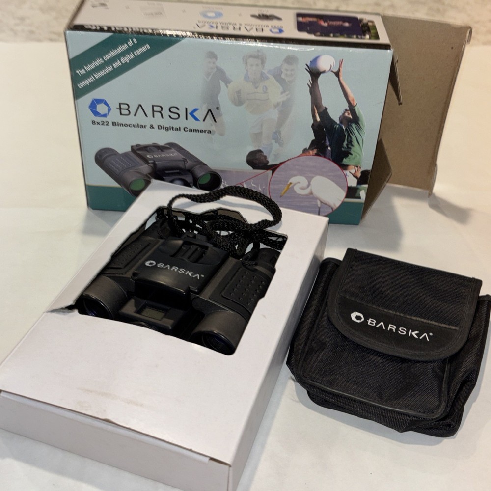 BARSKA 8X22 BINOCULAR & DIGITAL CAMARA IN ORIGINAL BOX