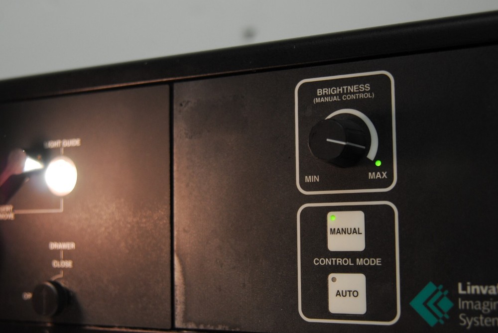 Linvatec Intravision 8425A Automatic Light Source