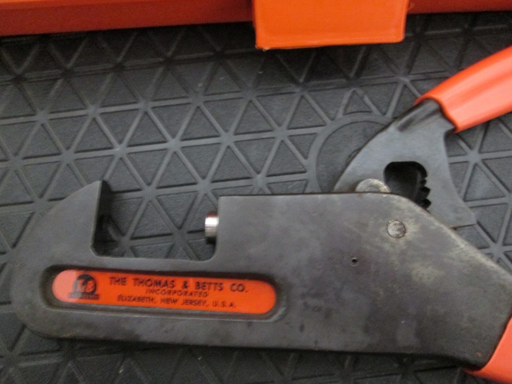 Thomas & Betts T&B WT540 Ratchet Crimp Tool Interchangeable Die Frame with case