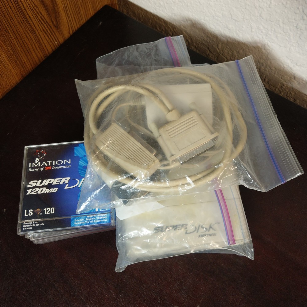 Imation Super Disk Drive PARALLEL External PC-Mac 120 MB with 5 Disks, Software