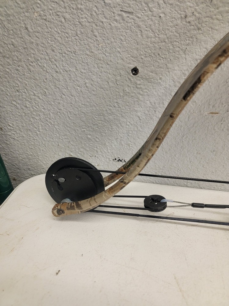 Bear Alaskan Bow Olive 70 lb - W/ Case & Gear
