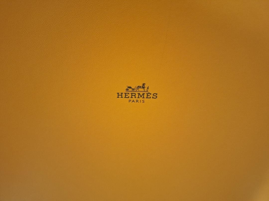 Authentic HERMES Large Orange Box 18"W x 15"L x 4" H, Shopping Bag & 70" Ribbon