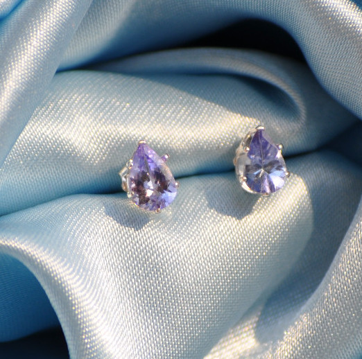 ONE PAIR 6mm x 4mm PEAR SHAPED TANZANITE .925 STERLING SILVER STUDS