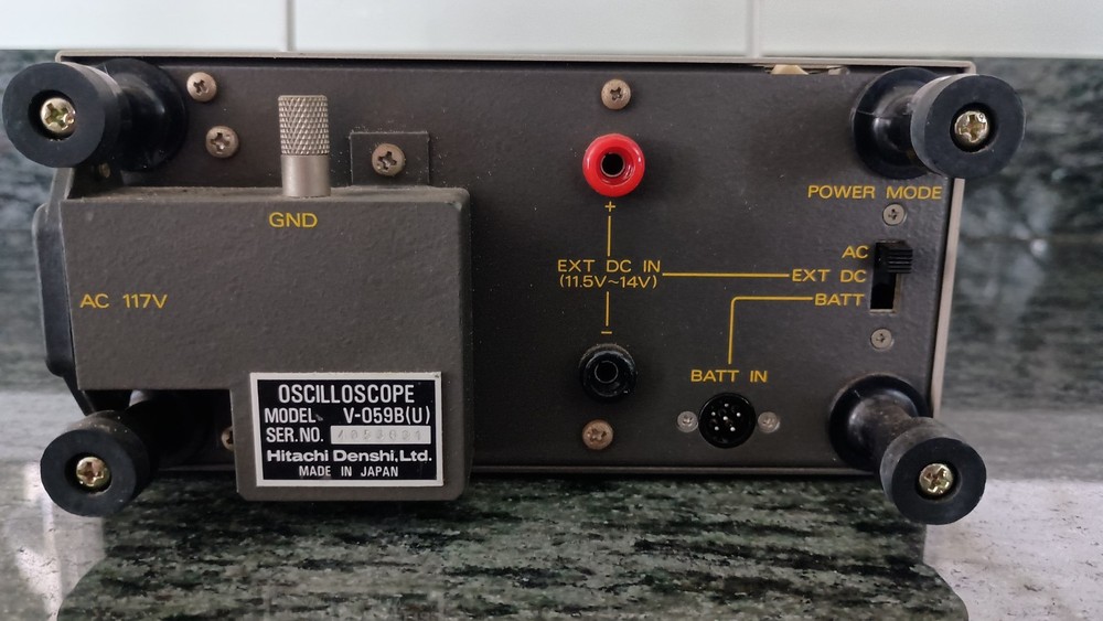 Hitachi V-059B Oscilloscope - Powers Up / Untested - No battery pack