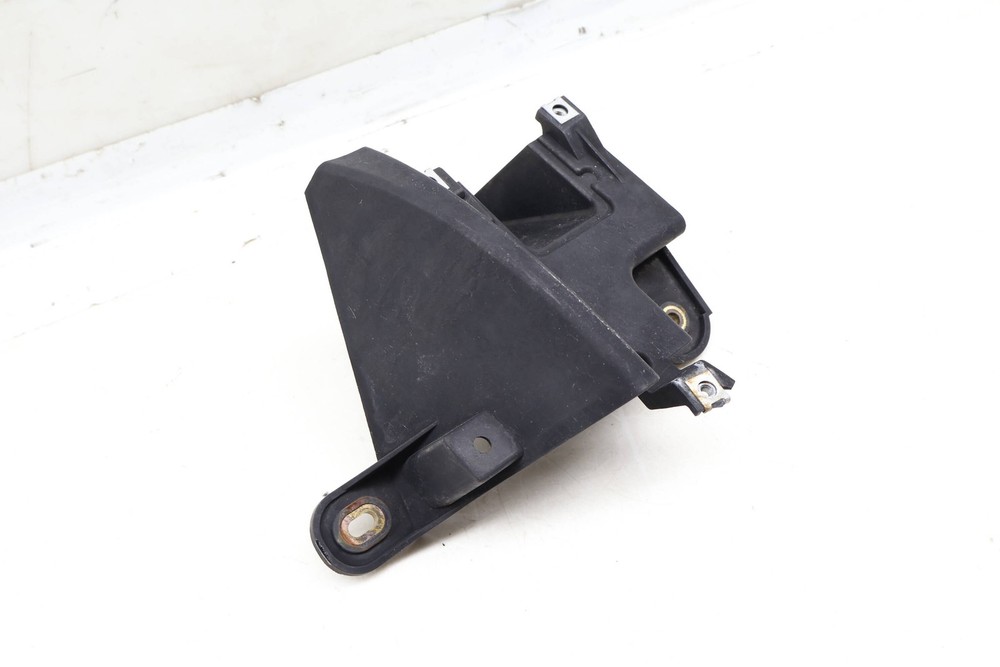 2015-2018 PORSCHE CAYENNE - LEFT LANE Change Assist Control Module Bracket