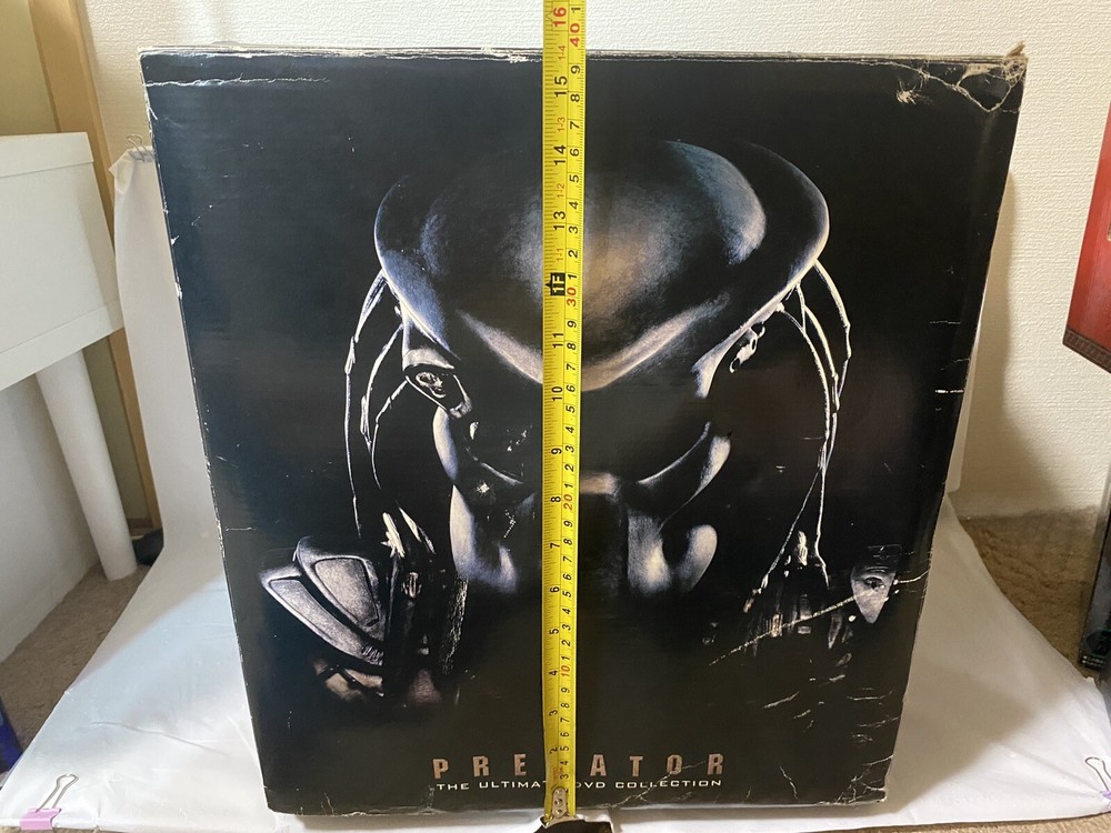 Predator Limited Predator Head Figure & Case Japan