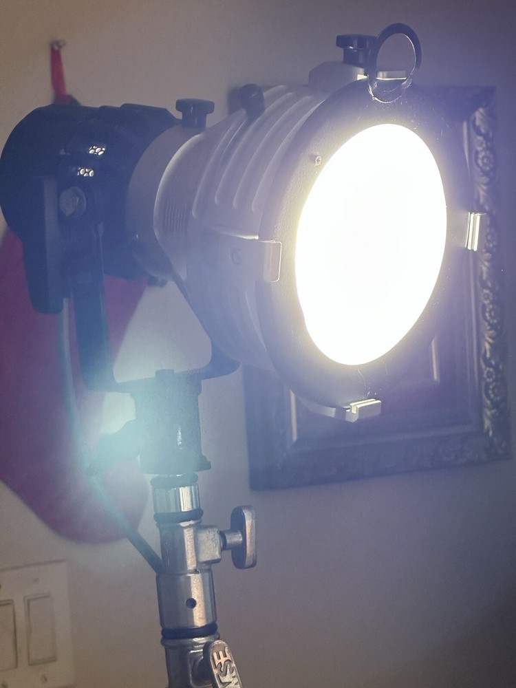 K5600 Joker Bug 200 Par HMI Light