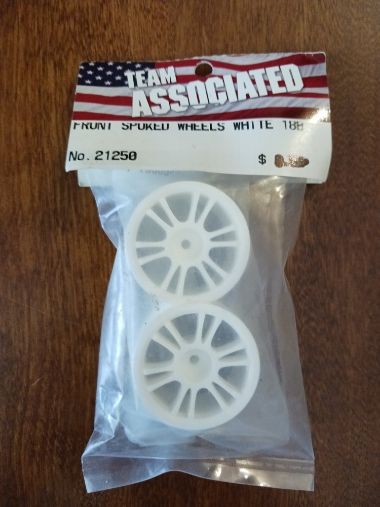 Team Associated Front Spoked White Wheels 18B # 21250