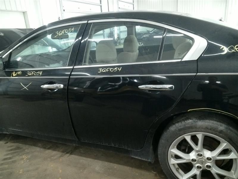 MAXIMA 2013 High Mounted Stop Light 104650029