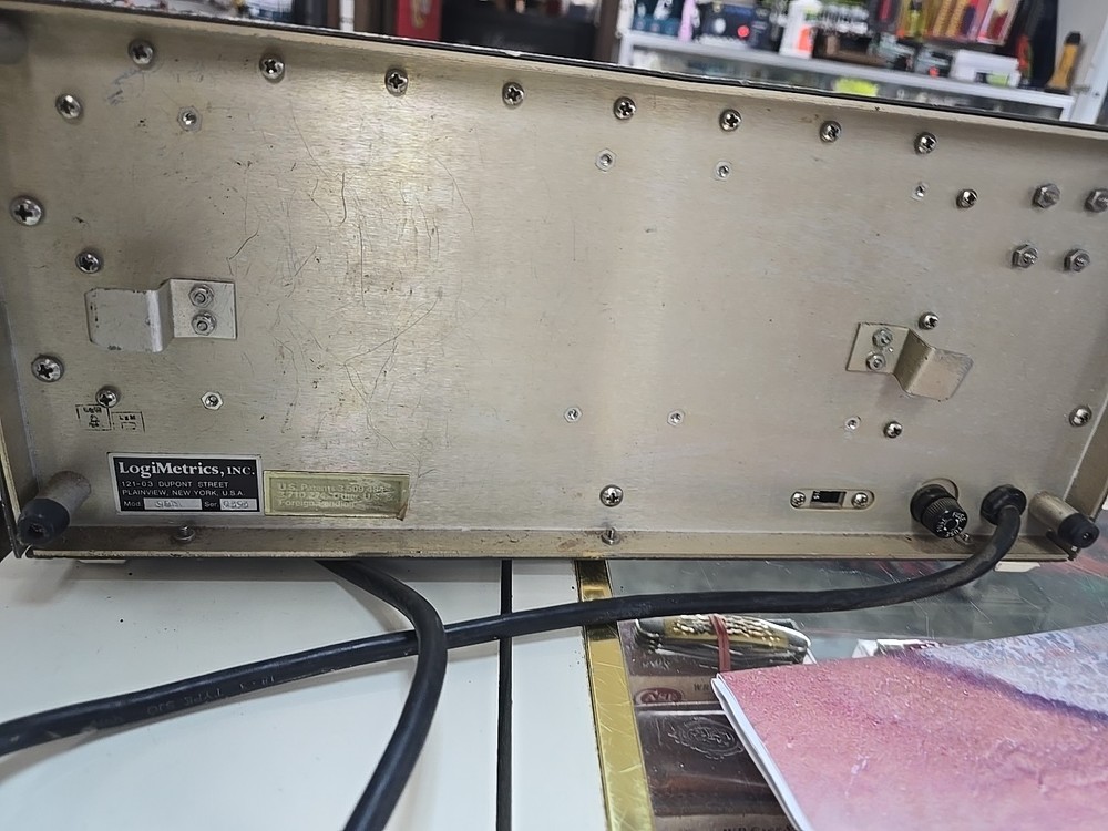 LogiMetrics Model 921A RF Signal Generator