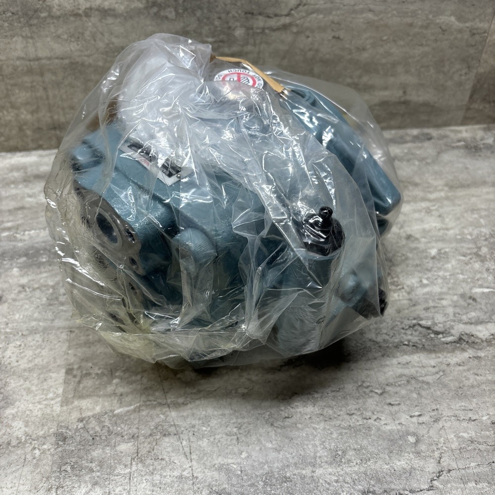 NACHI VDC-3B-1A5-E20 2260 High Pressure Variable Vane Pump Unit, New