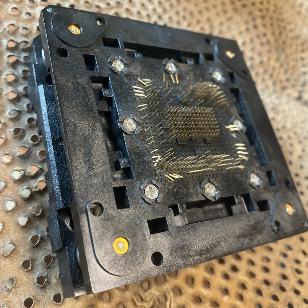 Test Burn In Socket Integrated Circuit Klga624 Sample #004 9844