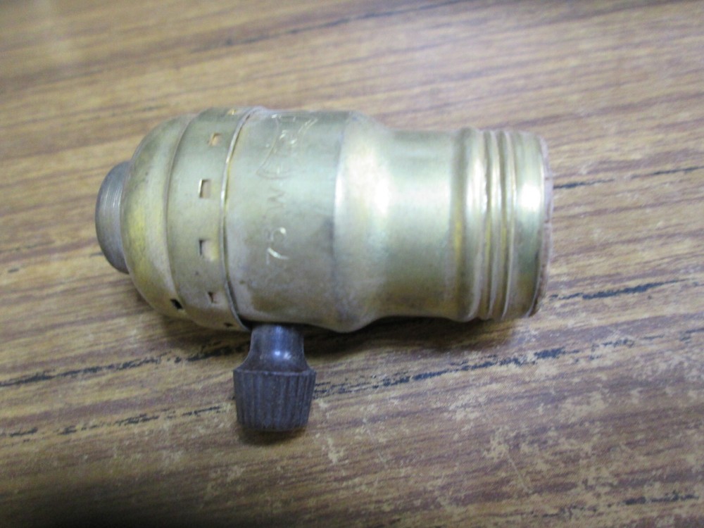 Eagle Brass Keyed Lamp Socket for E17 base bulbs with A E12 Base Adapter
