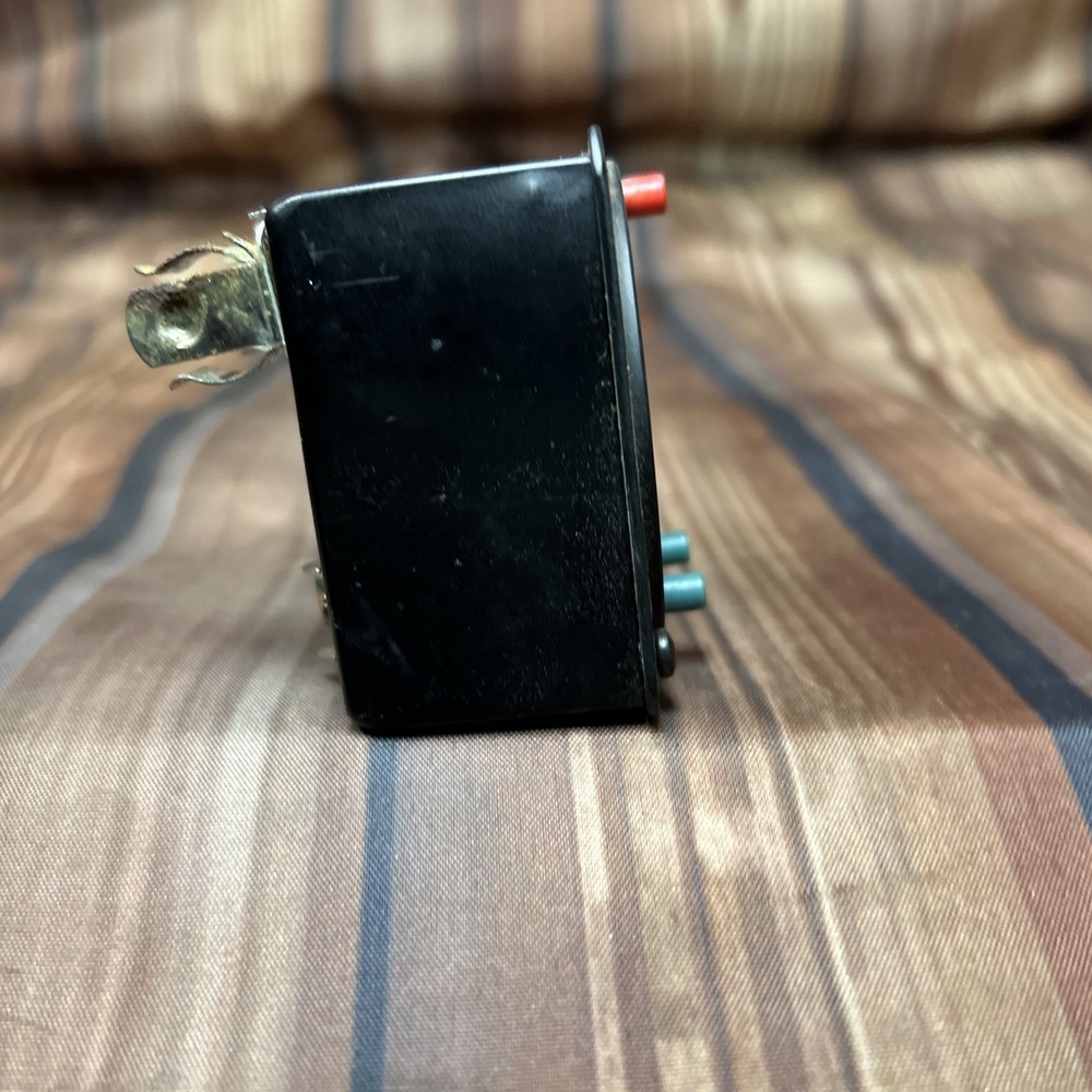 Davatron 803 Digital Clock