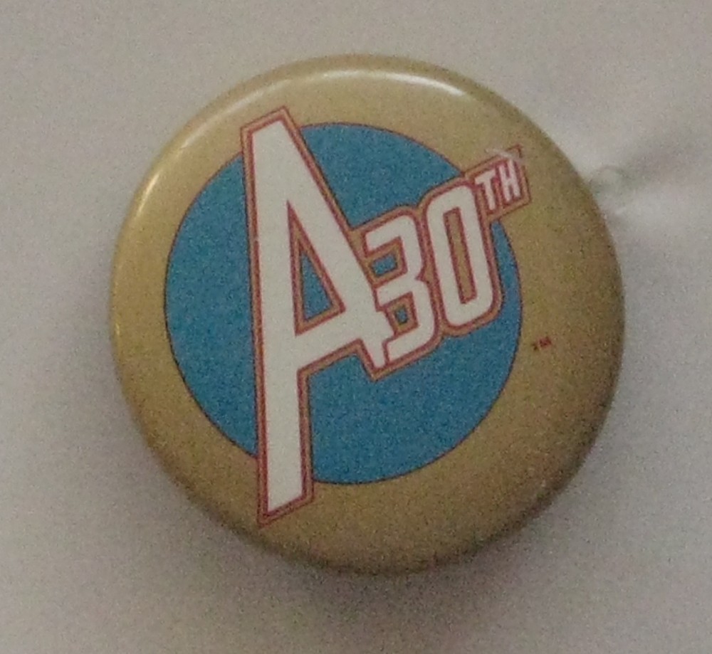 Pinback Button AVENGERS 30th Marvel Comics - 1"