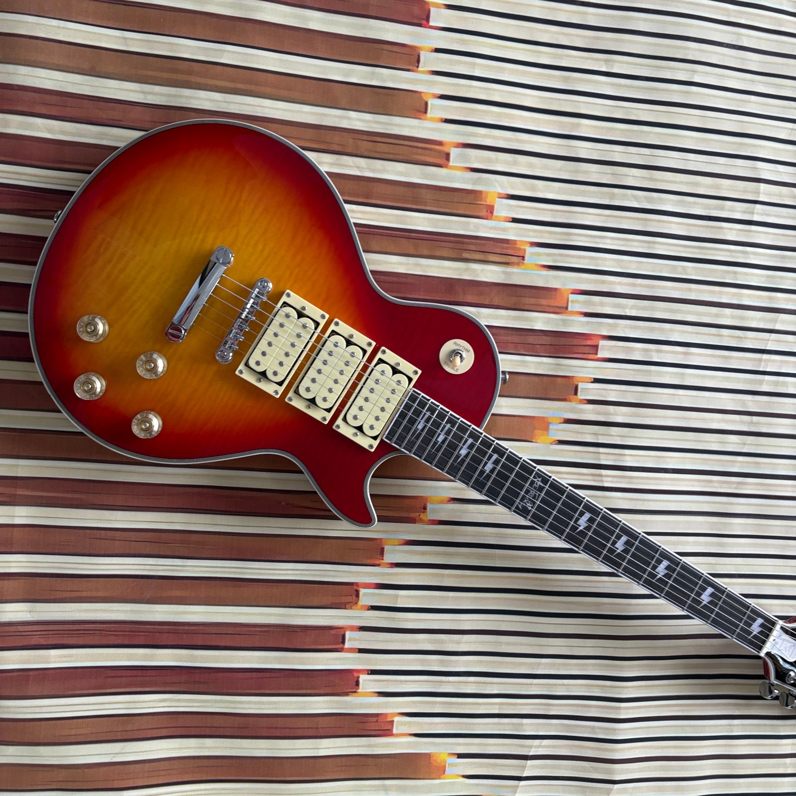 1997 Ace Frehley Signature Les Paul Custom! Cherry Sunburst solid Mahogany Body