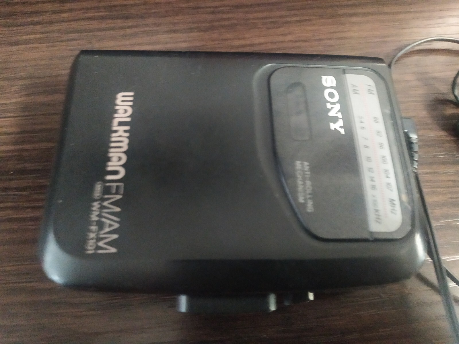 Vintage cassette player Sony Rare Doesn't work!