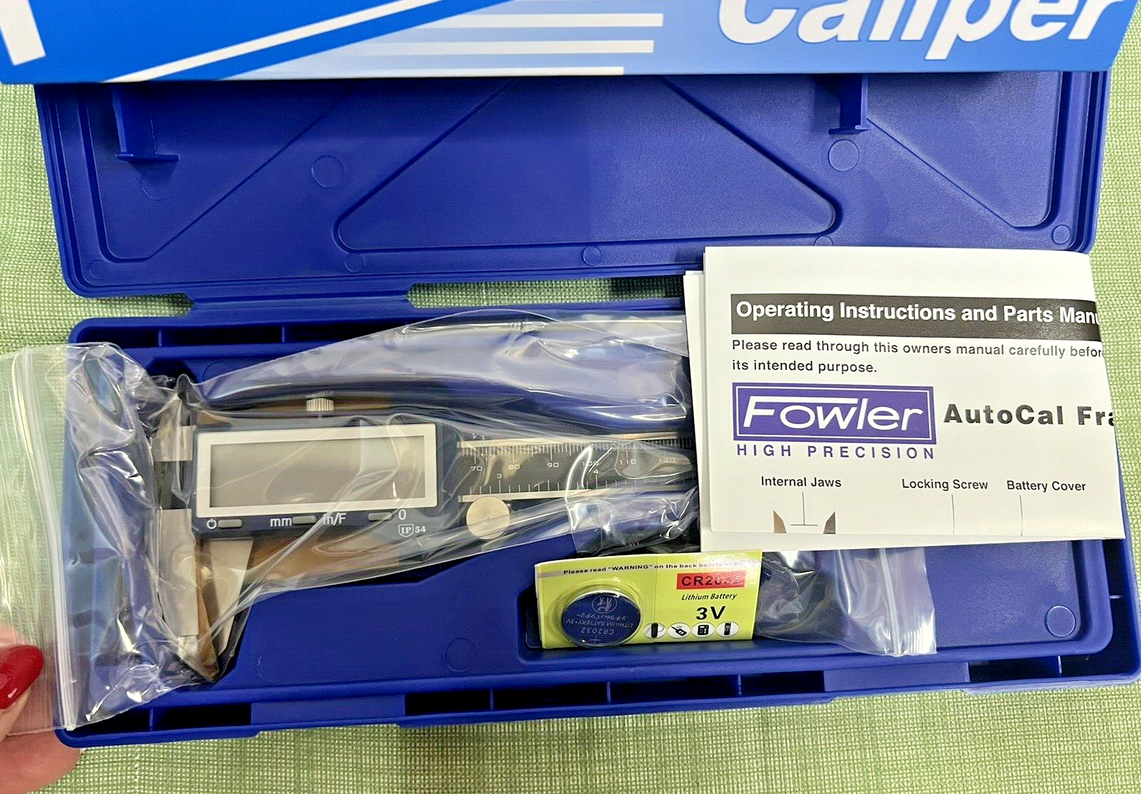 NEW Fowler 54-103-006-0 Electronic Caliper 0-6"/150mm Range, .0005"/0.01mm