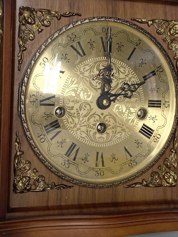 table clock vintage