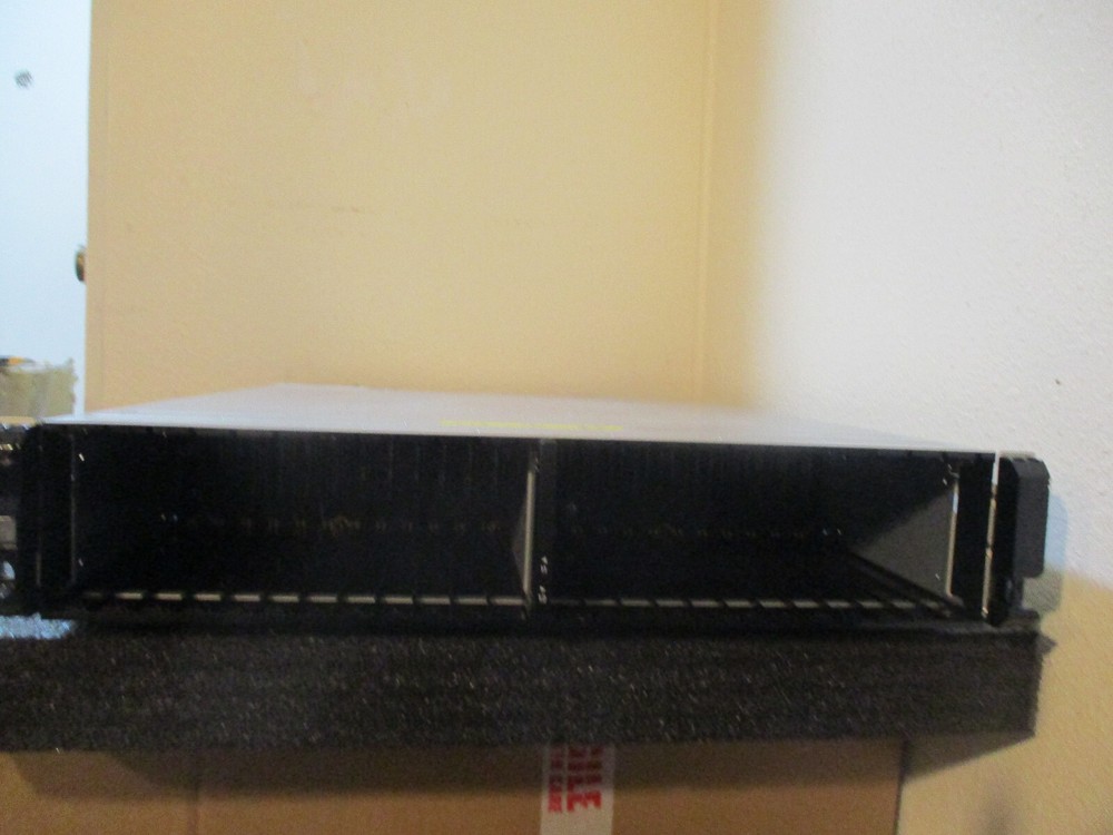 HP 3PAR  7200C  2 X QR511-63001 756817-001  Controller  2 x  PS  storage array