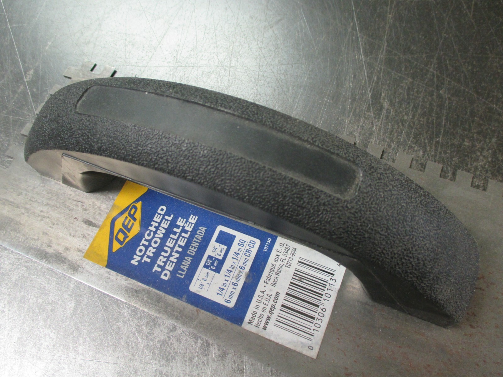 NEW QEP 10113 Tile Type Notched Steel Flooring Trowel w/ Plastic Handle