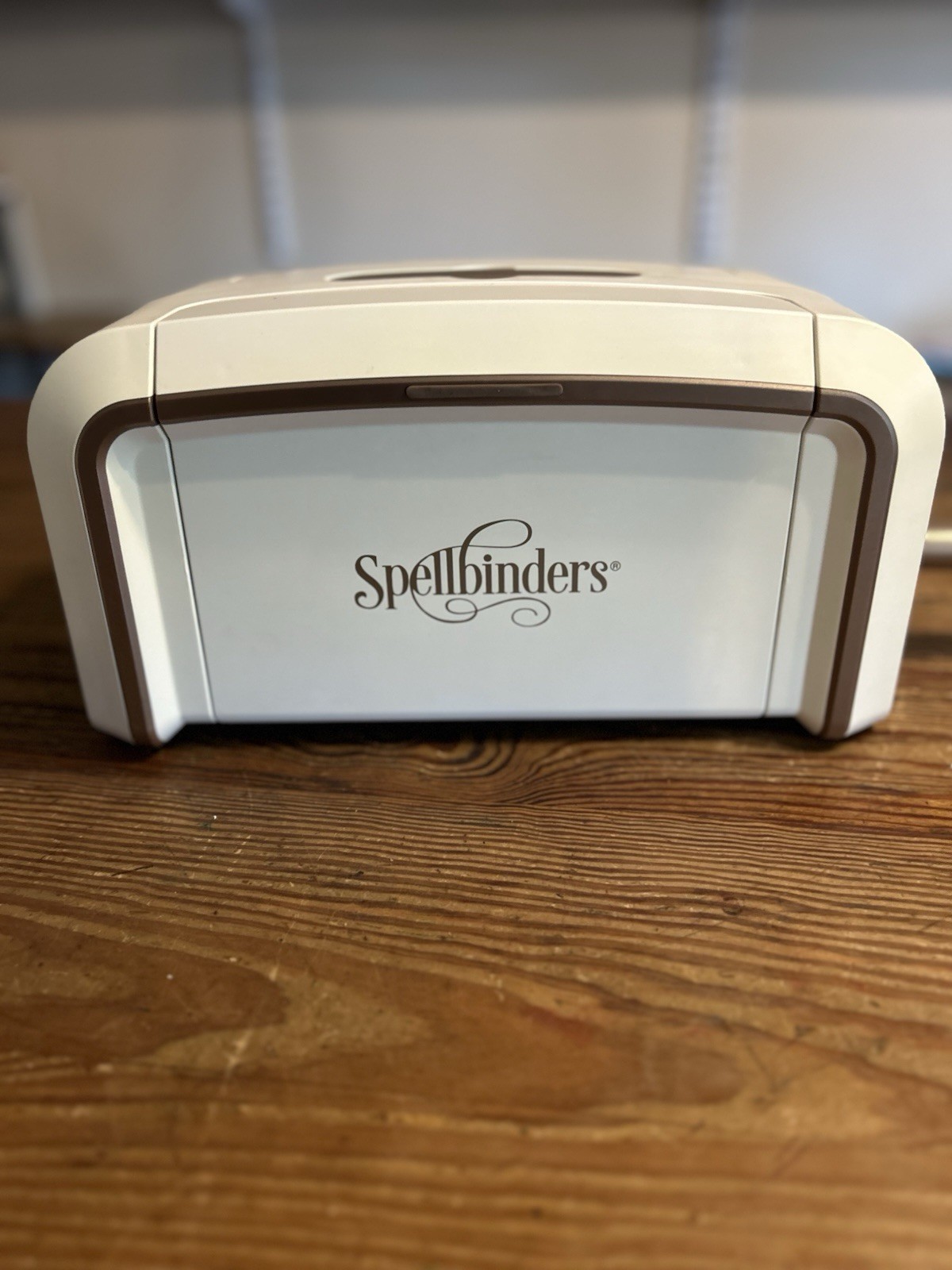 Spellbinders Platinum Fold Up Die Cutting & Embossing Machine ￼