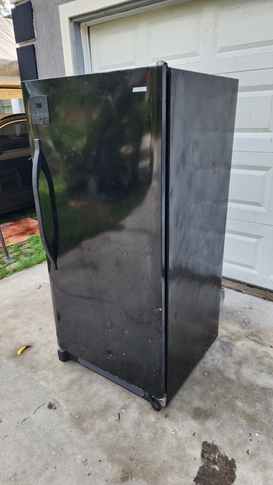 14 Cubic Ft upright freezer