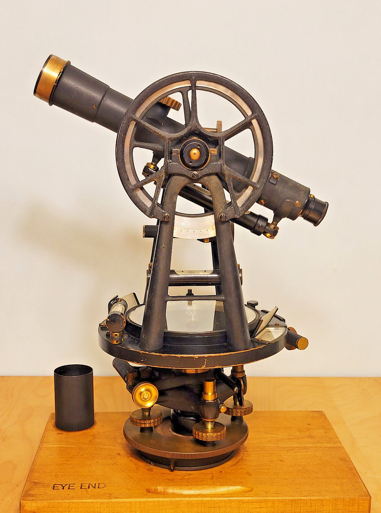 1930s ENGINEER'S Transit BERGER & Sons  24X Power Scope Solid SILVER Graduations