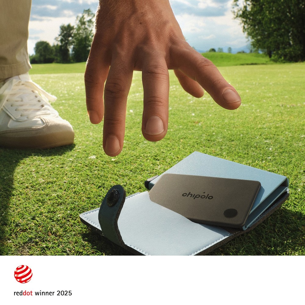 CARD Rechargeable Tracking Device