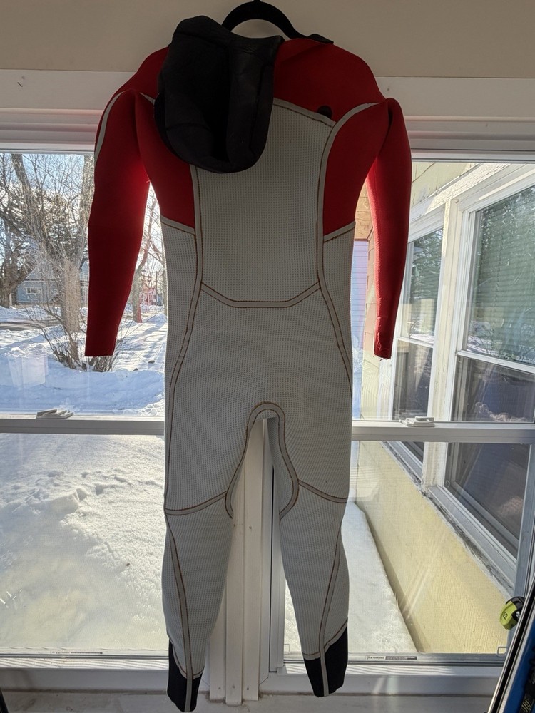 Patagonia R5 wetsuit Men's Medium