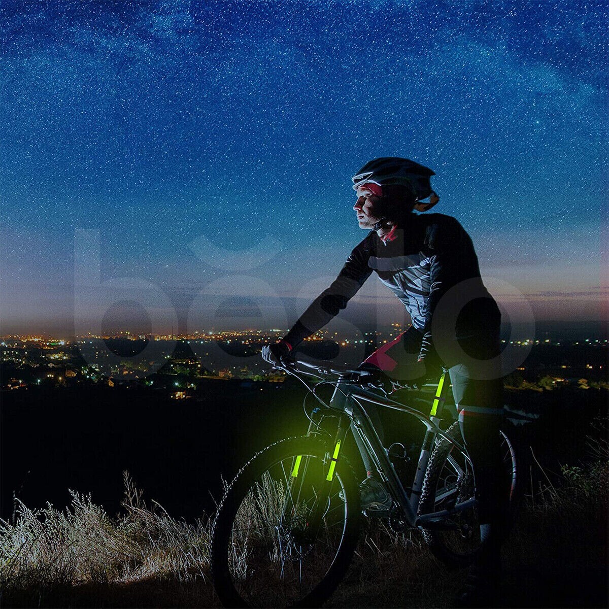 32 x Glow Sticks Party Pack Color Party Favors Safety Light 6 Inch Long