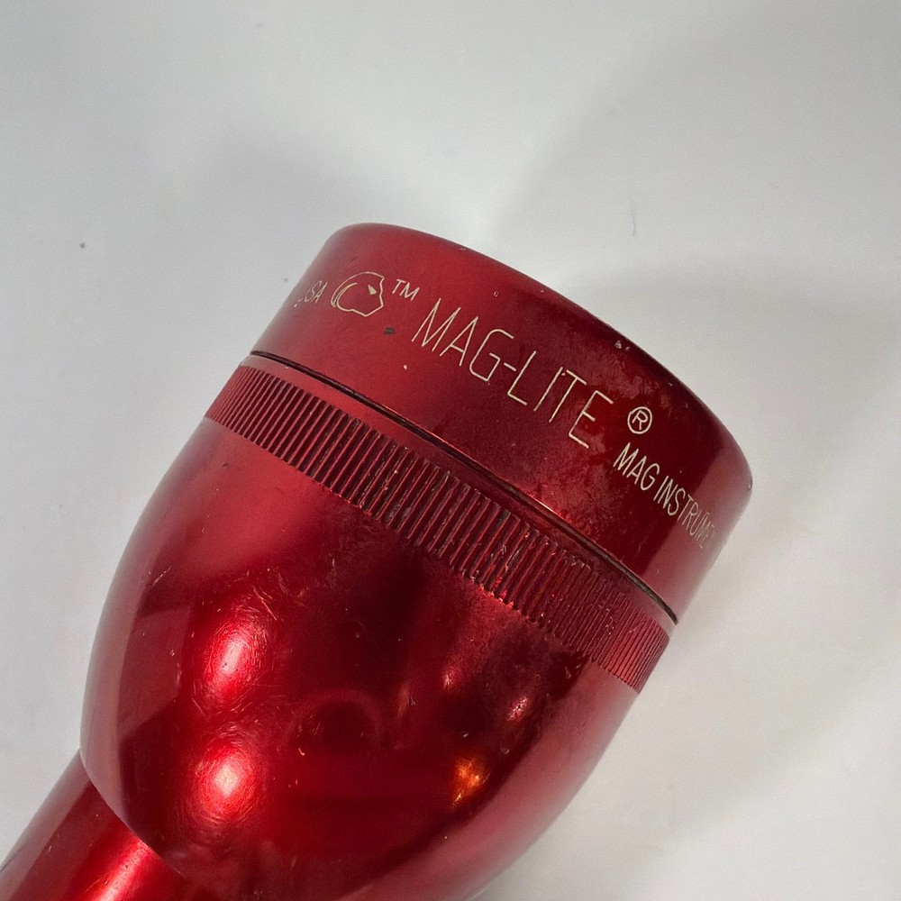Maglite 2D Cell Flashlight Red