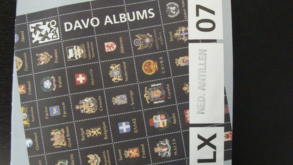 DAVO LUXE HINGLESS SUPPLEMENT NETHERLANDS ANTILLES 2007  FREE SHIPPING