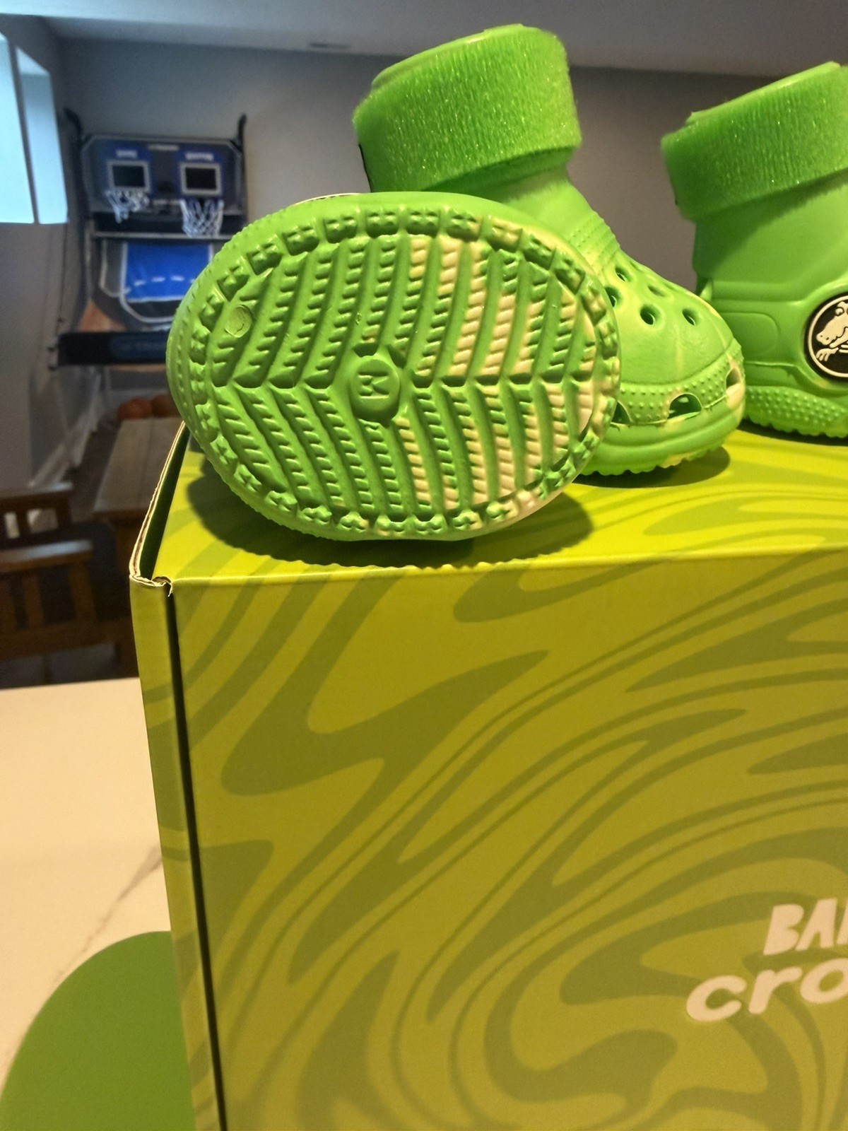 Crocs x BARK Green Dog Shoes Set of 4 - Green Pet Footwear Size Medium w/ Box.