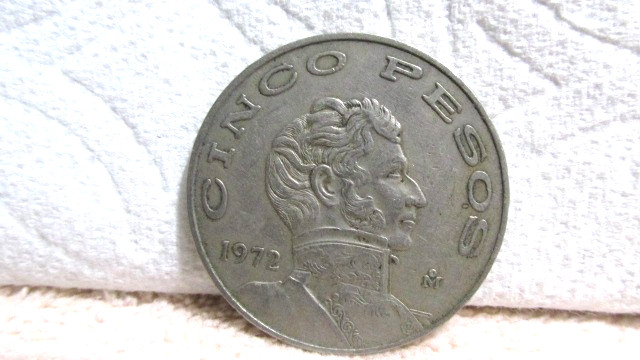 Qty 32 Assorted Mexican Coin Lot