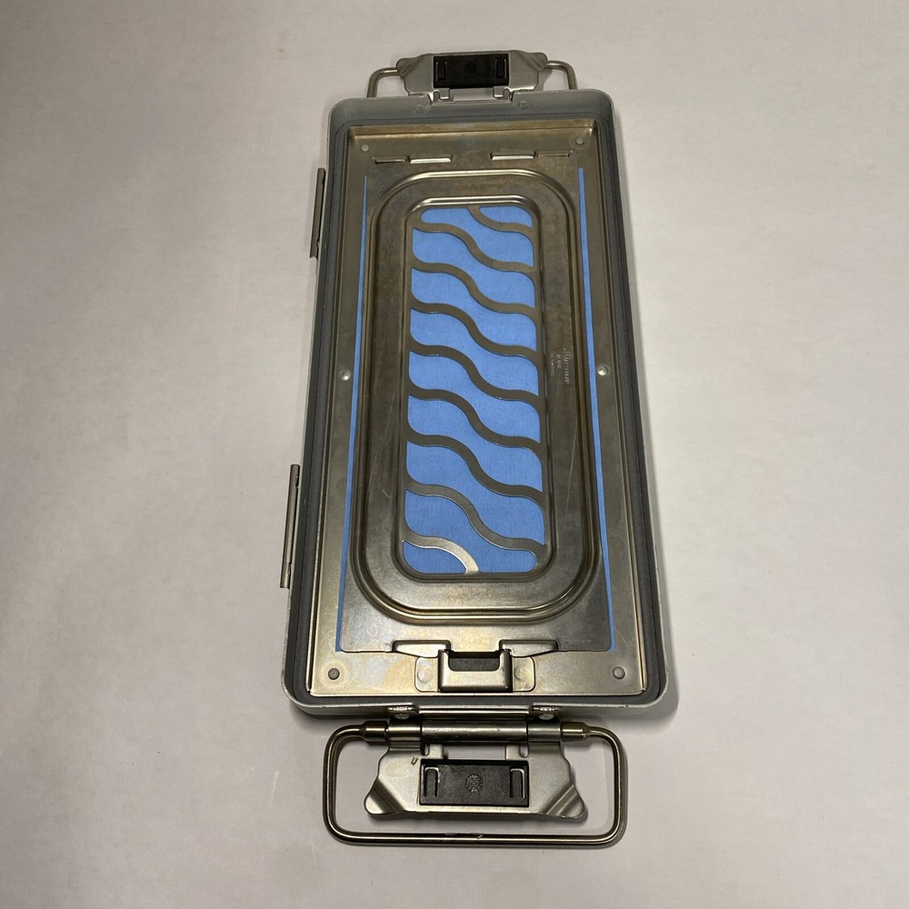 Aesculap MD149 Locking Lid w/ Handles