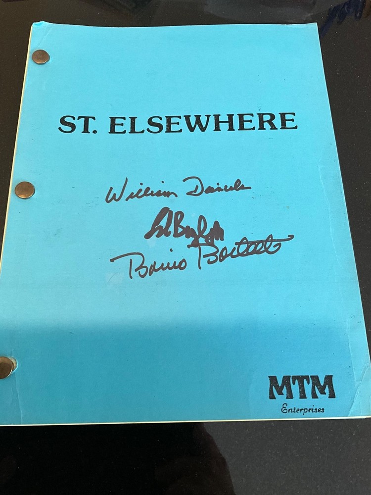Original *actor’s signed script* ST. ELSEWHERE - 1987 William Daniels