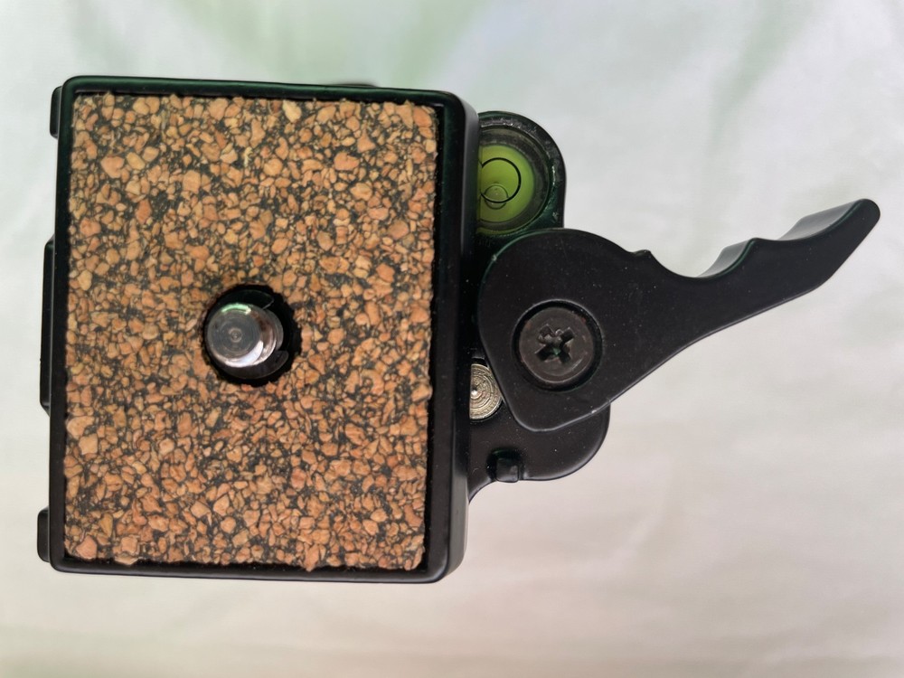 Small Tripod Ball | With Level | Fair Condition