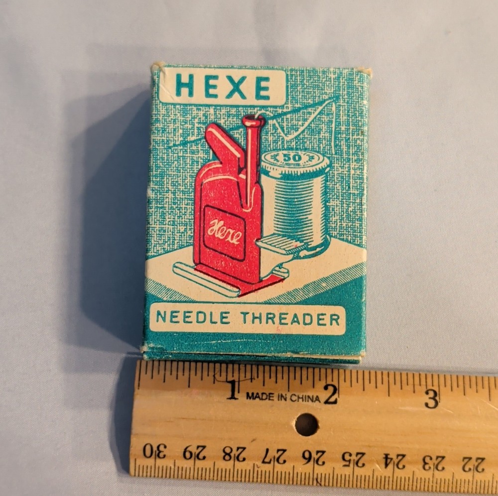 Hexe Automatic Needle Threader Red/White with Box & Instructions for Sewing