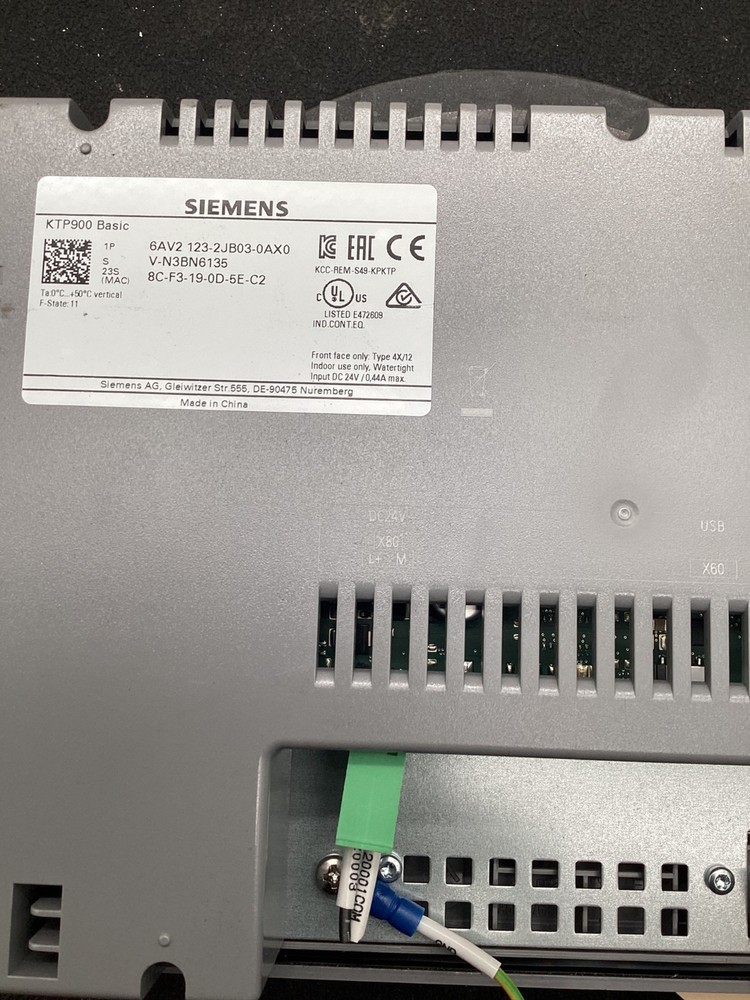 SIEMENS 6AV2123-2JB03-0AX0 KTP900 BASIC HMI USED